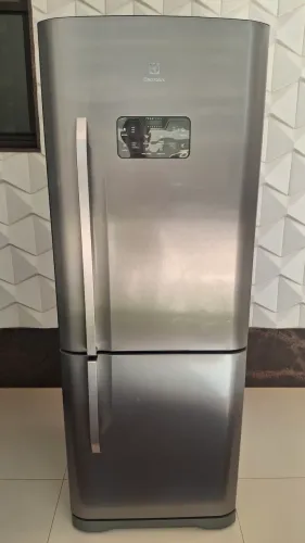 GELADEIRA ELECTROLUX INOX INVERSE 2 ANOS DE USO