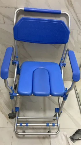 Cadeira higiênica para idoso