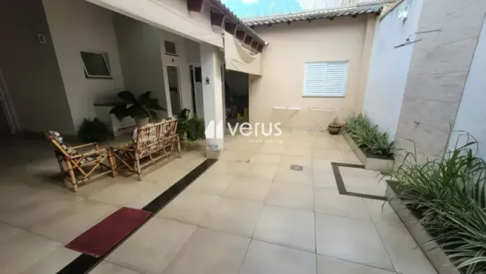 Casa para aluguel, 4 quartos, 2 suítes, 2 vagas, Santa Mônica - Uberlândia/MG