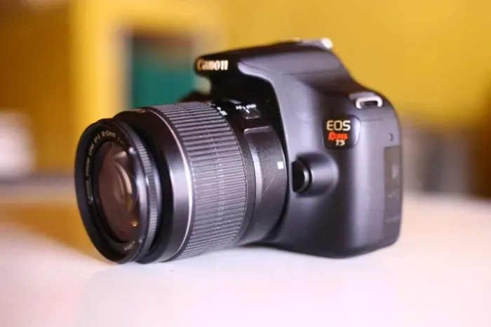 Camera canon t5 mais lente do kit
