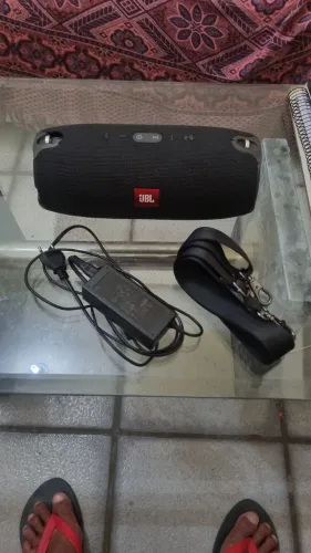 CAIXA JBL EXTREME 1 COM ALÇA ORIGINAL E CARREGADOR ORIGINAL 