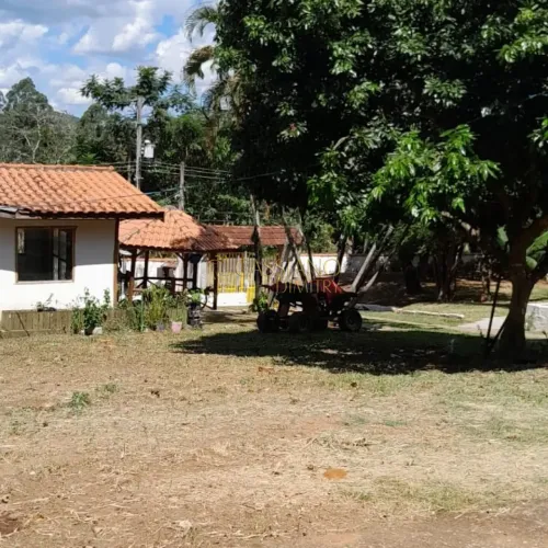 Chácara à venda de 2.100m² | 02 dormitórios, 03 banheiros | Chácara Recanto das Portas Ama