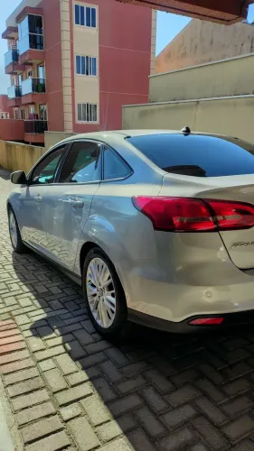 Motorista particular com veículo próprio