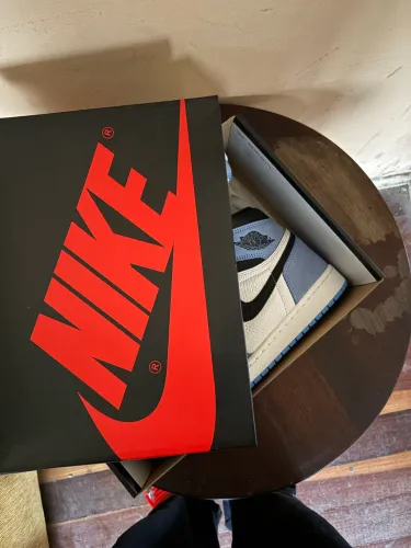 Air Jordan 1 High University Blue TAM:40BR