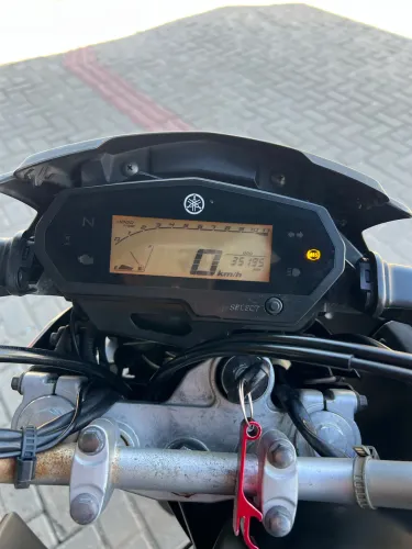 Yamaha XTZ 250 Lander conservada + baú - 35 mil km