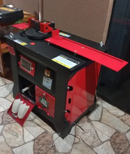 Dobradeira de estribo