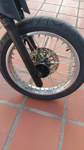 Aro 17 de moto 