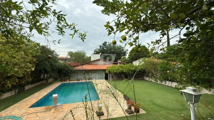 Linda Casa em Condomínio à Venda em Piracicaba-SP, Bairro Colinas do Piracicaba (Ártemis)