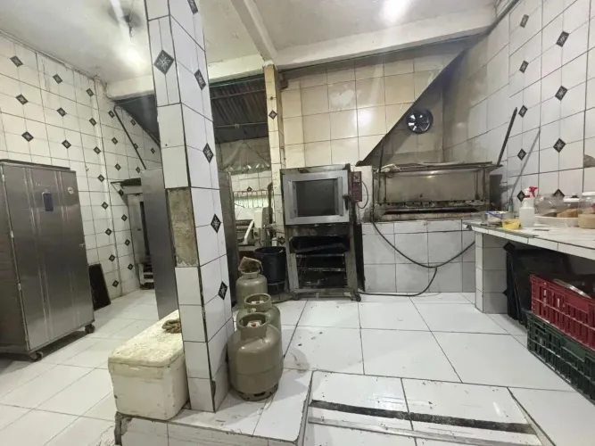 VENDO PADARIA E RESTAURANTE, MERCADINHO COM TUDO DENTRO MOBILIADA, NO OURO  VERDE,