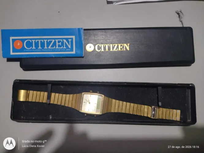 Citizen Ana-Digi Quartz com a caixa mostrador duplo. Banhado a ouro 1983