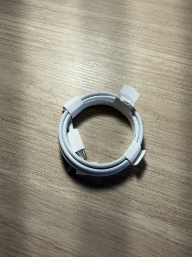 Cabo USB-C para Lightning - IPhones NOVO