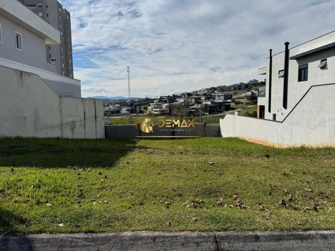 Terreno 451m² Declive no Condomínio Mônaco SJC