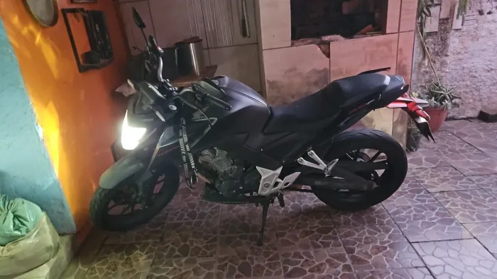 CB300f Twister 2023 PRA VENDER LOGO