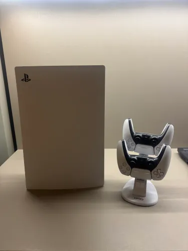 PlayStation 5 Mídia Física + 2 Controles