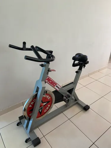 Bicicleta Ergométrica de Spinning Pro Bike Spin - Excelente Estado