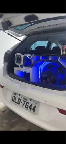 Oportunidade, pra você que gosta de som para mala de carro, som muito bom e potente !!!!!