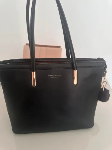 Bolsa feminina preta grande