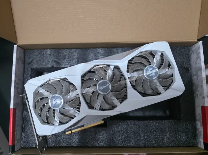 RX 7600 Asrock - Steel Legend