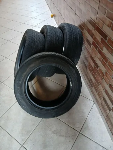 4 pneus 225/60/17 usados