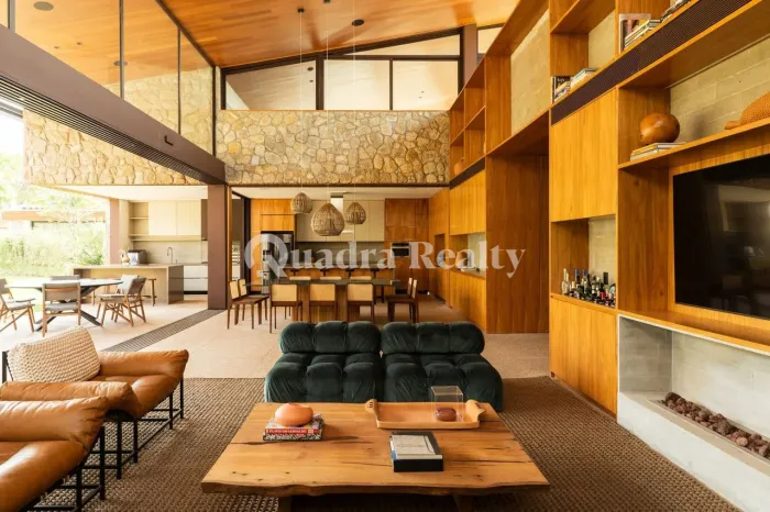 Casa com projeto contemporâneo no Haras Larissa