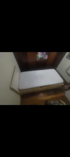 Cama madeira maciça linda com gavetas com colchão