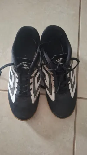 Chuteira Futsal Umbro Infantil Beat JR N°38