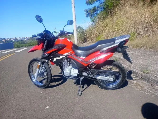 Vendo ou troco por moto de menor valor, faço preço melhor no Pix