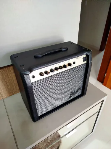 Amplificador Staner 30W Com Reverb de mola