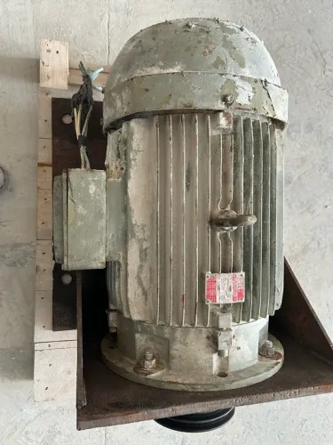 Motor Elétrico WEG 50 CV Trifásico + Polia
