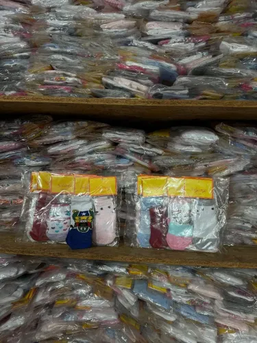 Meias atacado minimo 50 dúzias ou mais,meia calça infantil, 3/4 ou bebê. R$1,00 cada