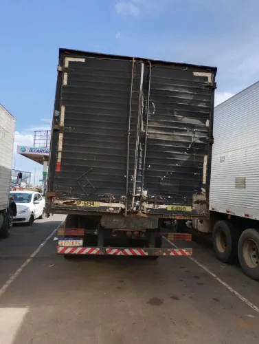 Vendo caminhão 1113 , 52 mil
