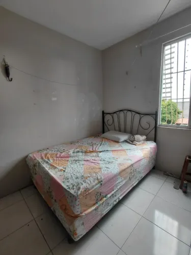 Oportunidade! Cama de Casal Completa em Bom Estado