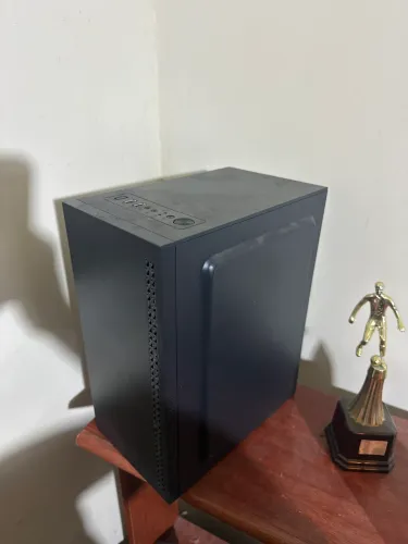 Computador: intel(R) core(TM) i7-2600 CPU, RAM 16GB, SSD 1TB