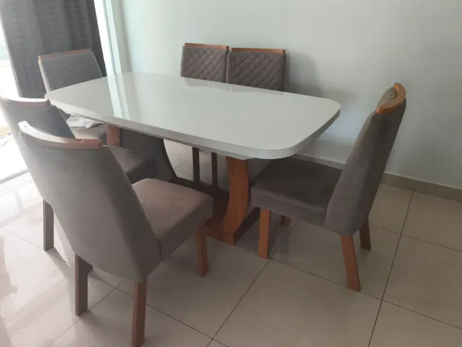 MESA DE JANTAR 6 LUGARES SEMI NOVA MUITO BARATO