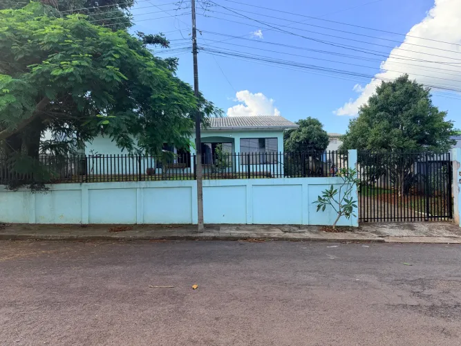 Casa 4 quartos com terreno Grande