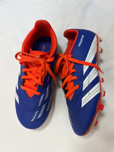 Chuteira futebol de campo Adidas predator tamanho 33