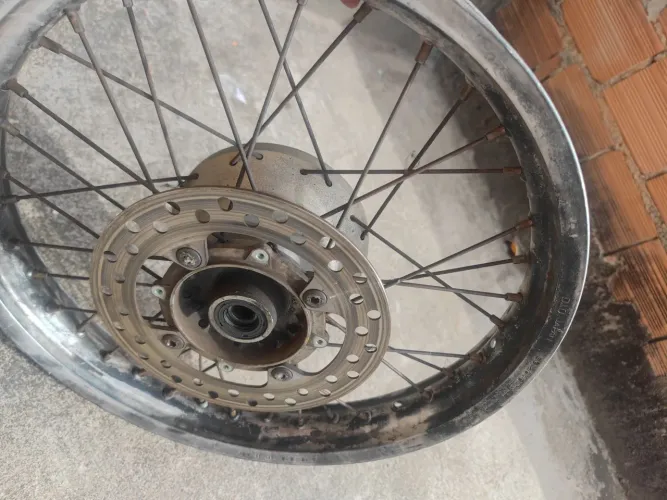 Roda traseira de XRE 300