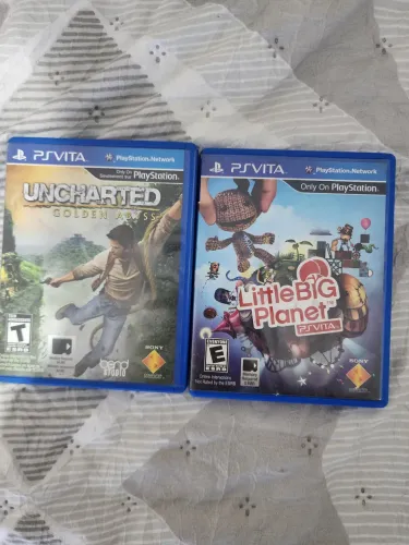 2 jogos para ps vita por 120 reais