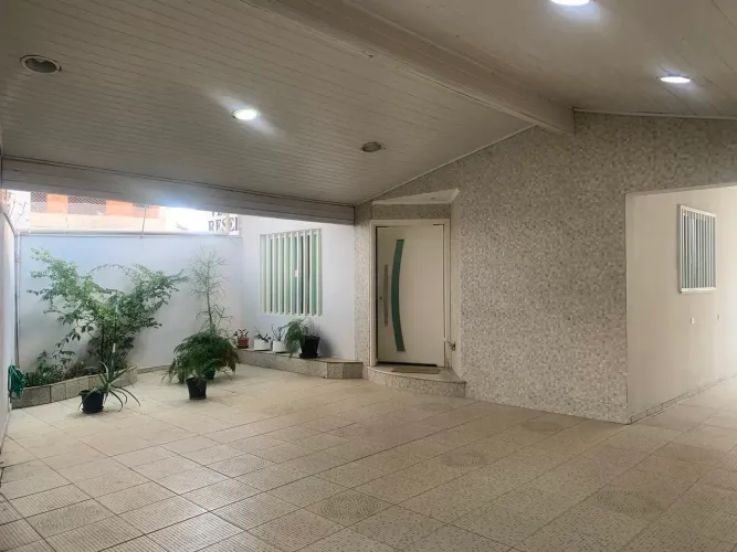 Casa Comercial - Aceita permuta APTO até 350.000.