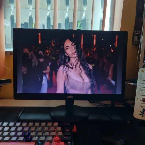 MONITOR AOC 60 HZ 18,5 PL ( ACEITO OFERTAS E TROCAS )