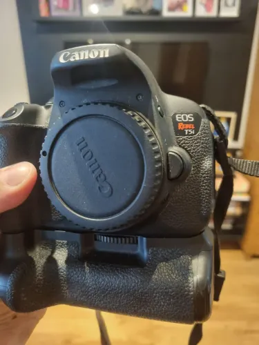Canon T5i 