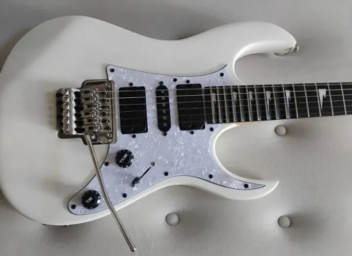 Guitarra Tagima Memphis MG-330