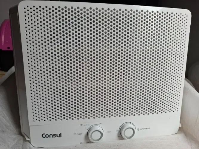 Ar Condicionado CONSUL 7500 Btus em Perfeito Estado.