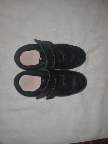 VENDO SAPATO ESCOLAR MENINA TAM 31
