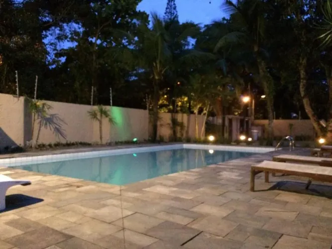 Hotel em Balneário Praia do Pernambuco - Guarujá, SP