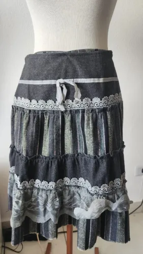 Saia Vintage em Lã