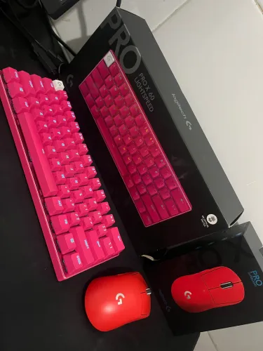 Teclado e mouse logitech e um redset 
