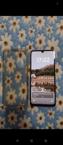 Vendo poço c71 128 gigas de memória.