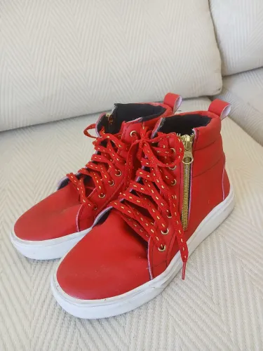 tênis feminino vermelho botinha