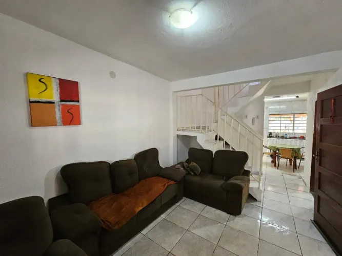Sobrado a venda com 2 Quartos, 171m² - Jardim Abaeté